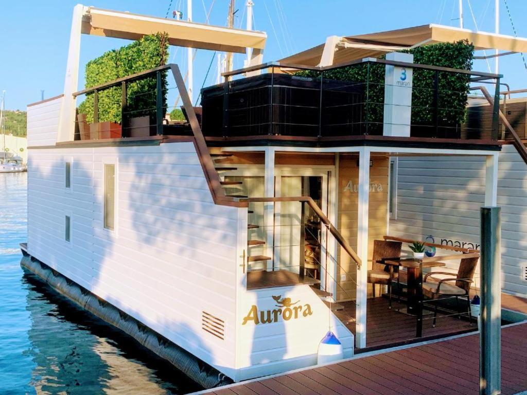 ポルトローシュ Floating Sea House Auroraヴィラ エクステリア 写真
